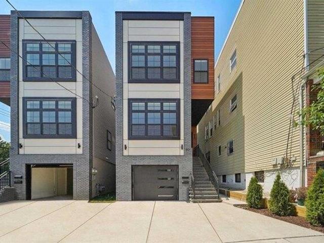 Condo for sale in Bayonne, Hudson County