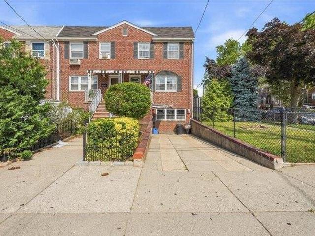 House for sale in Bayonne, Hudson County