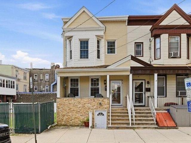House for sale in Bayonne, Hudson County