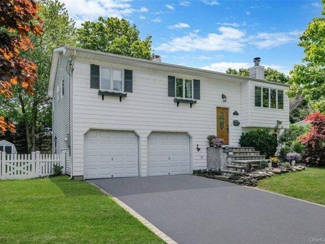 House for sale in Bohemia, New York