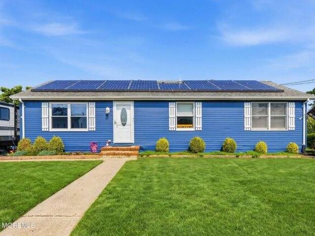 House for sale in Beachwood, New Jersey