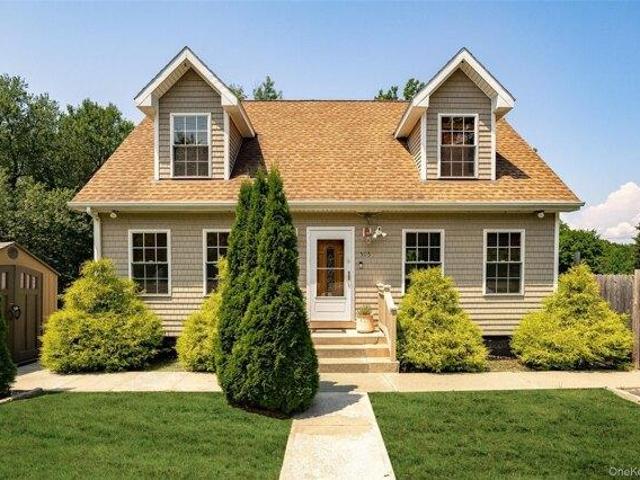 House for sale in Fishkill, New York