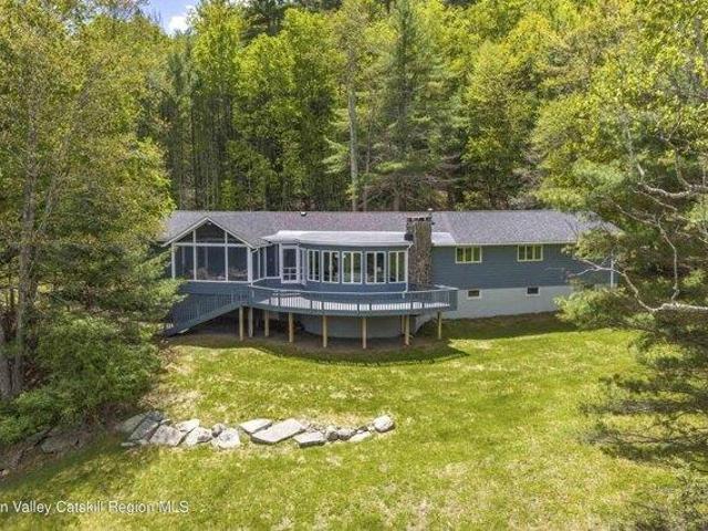 House for sale in Bearsville, New York