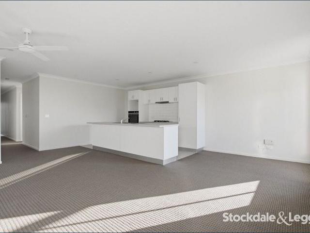House for rent in Churchill, Victoria