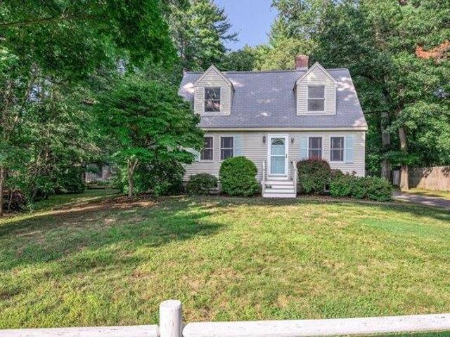 House for sale in Bedford, Middlesex County