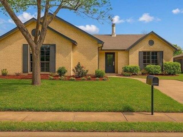 House for sale in Bedford, Texas