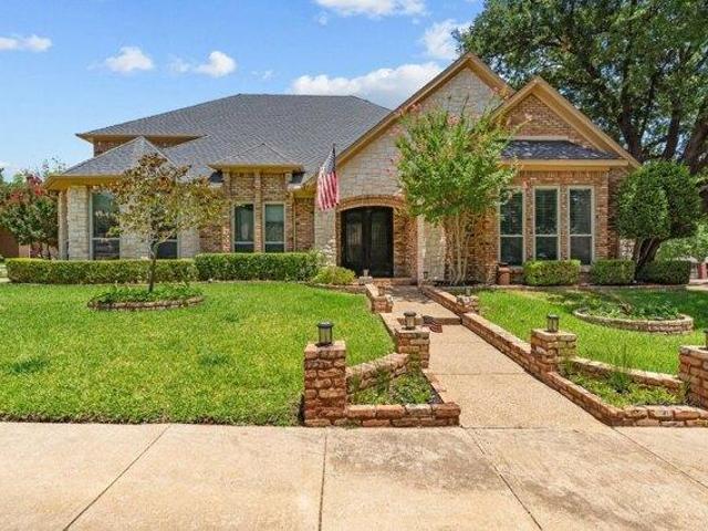 House for sale in Bedford, Texas
