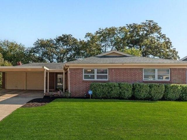 House for sale in Bedford, Texas