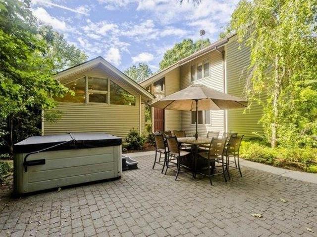 House for sale in Belchertown, Hampshire County