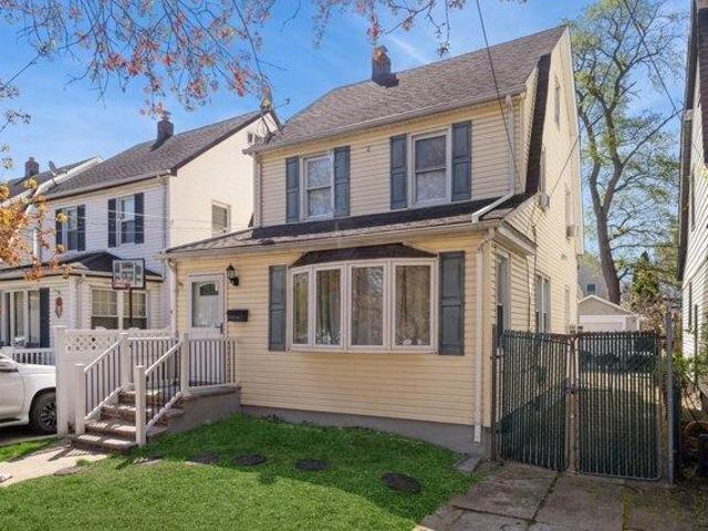 House for sale in Bellerose