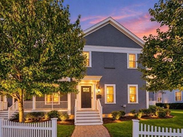 Condo for sale in Waverley Square, Belmont