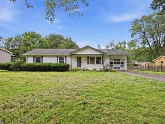House for sale in Belvidere, Warren County