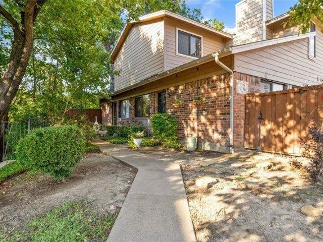 House for sale in Benbrook, Texas