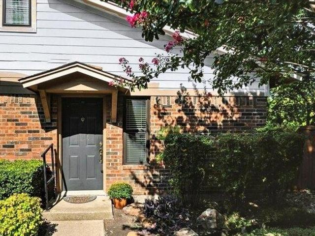 House for sale in Benbrook, Texas