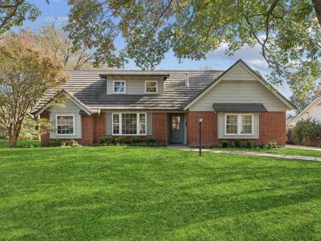 House for sale in Benbrook, Texas