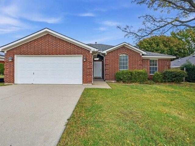 House for sale in Benbrook, Texas