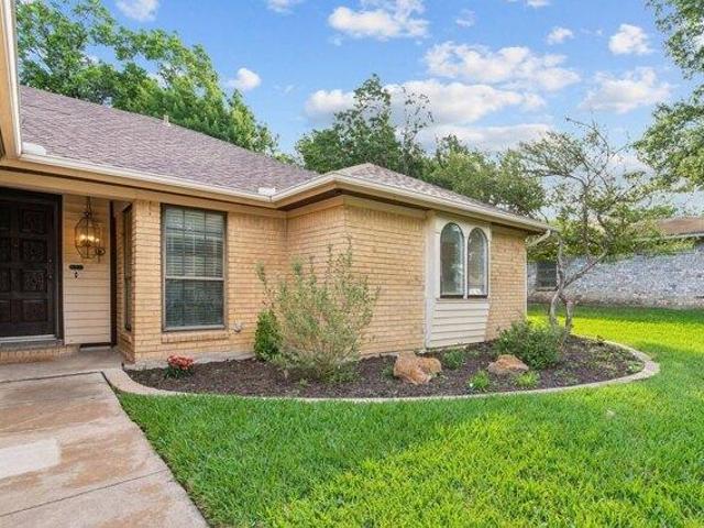 House for sale in Benbrook House for sale in Benbrook
