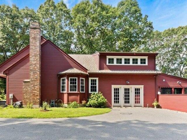 House for sale in Berkley, Bristol County