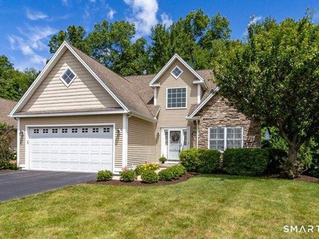 Condo for sale in Berlin, Connecticut