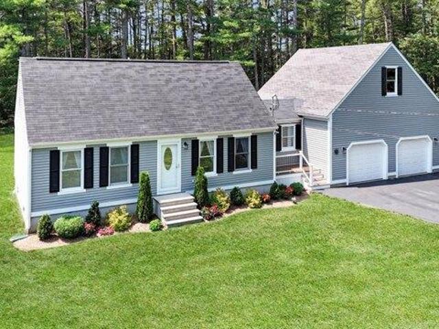 House for sale in Berwick, Maine