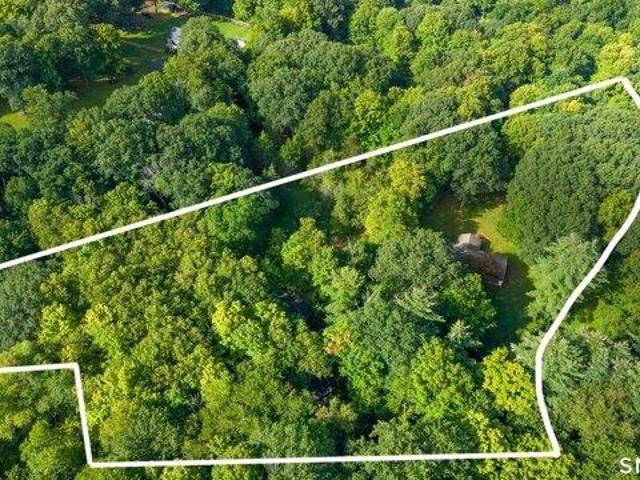 House for sale in Bethel, Western Connecticut Planning Region