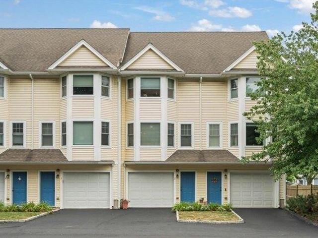Condo for sale in Beverly, Massachusetts