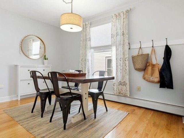 House for sale in Beverly, Essex County