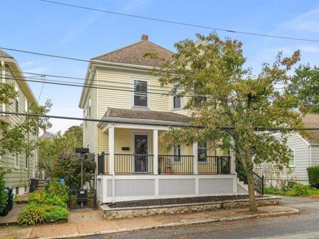 House for sale in Beverly, Essex County