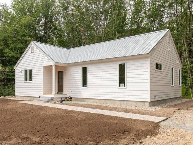 House for sale in Beacon Corner, Kennebunkport
