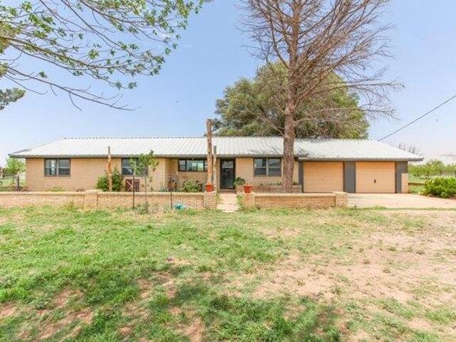 House for sale in Howard, Texas
