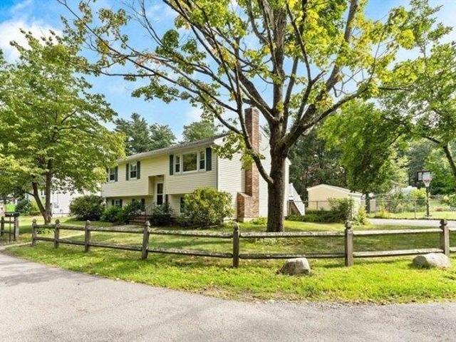 House for sale in Billerica, Massachusetts