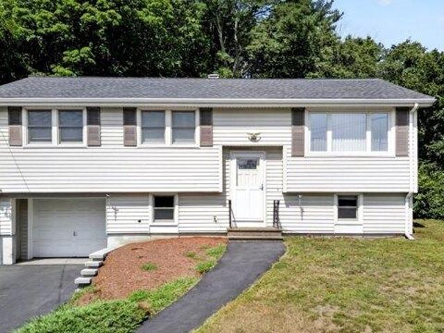 House for sale in Billerica, Middlesex County