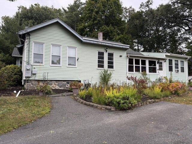 House for sale in North Billerica, Billerica