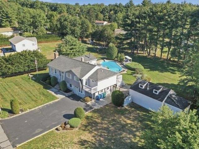 House for sale in Billerica, Middlesex County