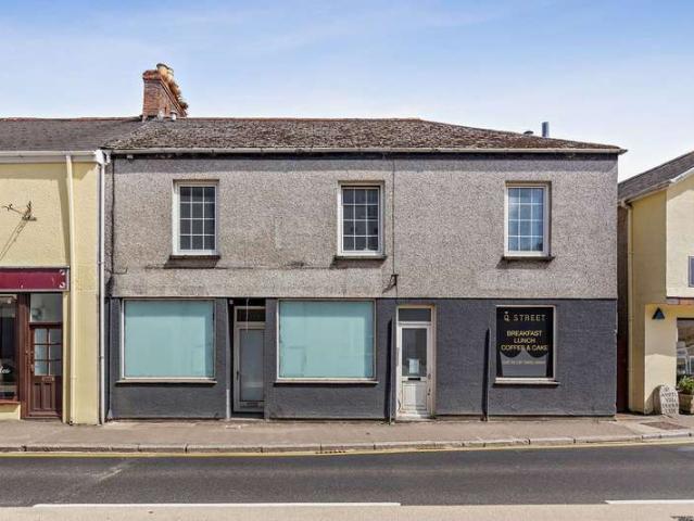 Apartment for sale in Lostwithiel, Cornwall