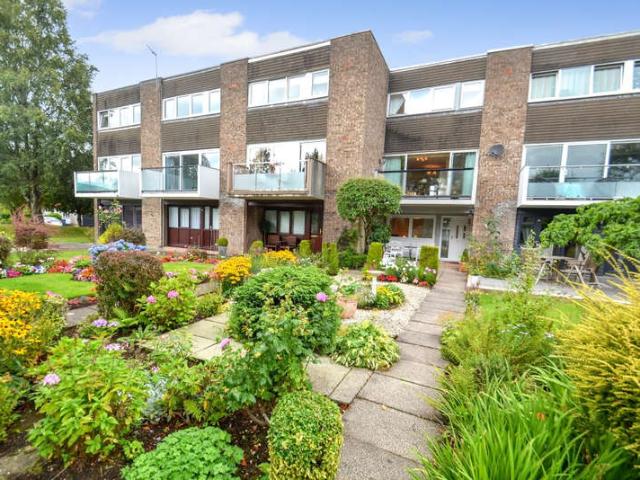Apartment for sale in New Cathcart, Scotland