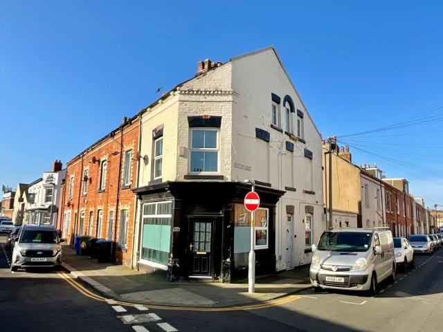Flat for sale in The Old Town, Kepwick