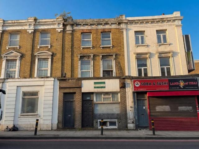 Flat for sale in Greater London