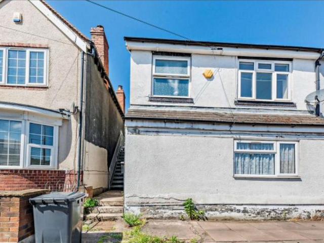 Flat for sale in West Midlands