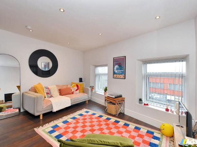 Flat for sale in Higher Runcorn, Halton