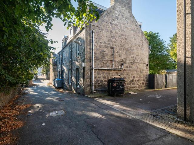 Flat for sale in Ballindoch, Scotland