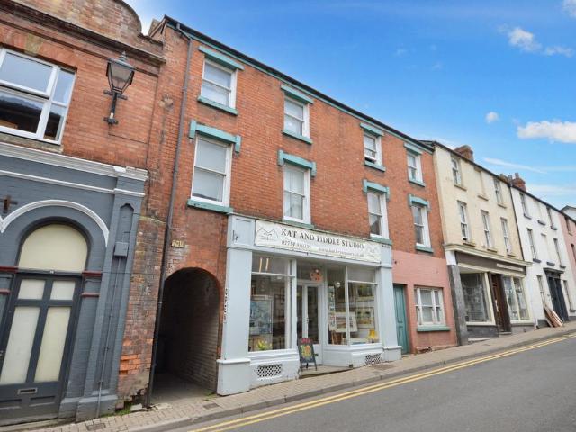 Flat for sale in Floodgates