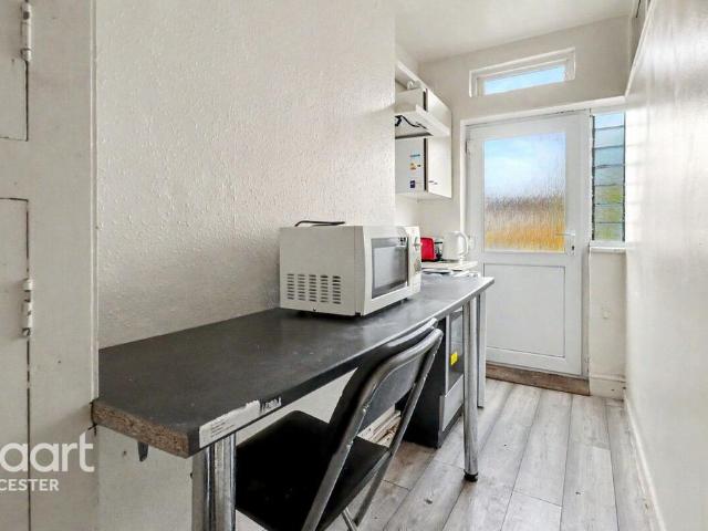 Flat for sale in Highfields, Old Wharf