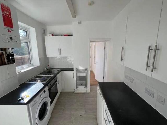 Apartment for sale in Spring Park, Luton