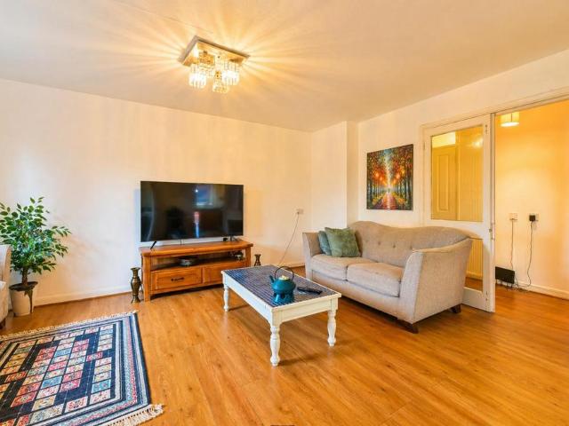 Flat for rent in North Finchley, Isle Of Man