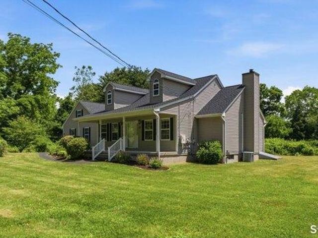 House for sale in Bloomfield, Connecticut