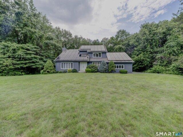 House for sale in Bloomfield, Connecticut