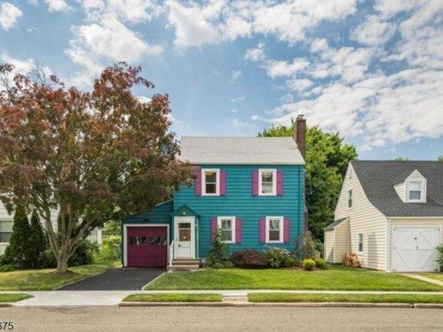 House for sale in Bloomfield, New Jersey