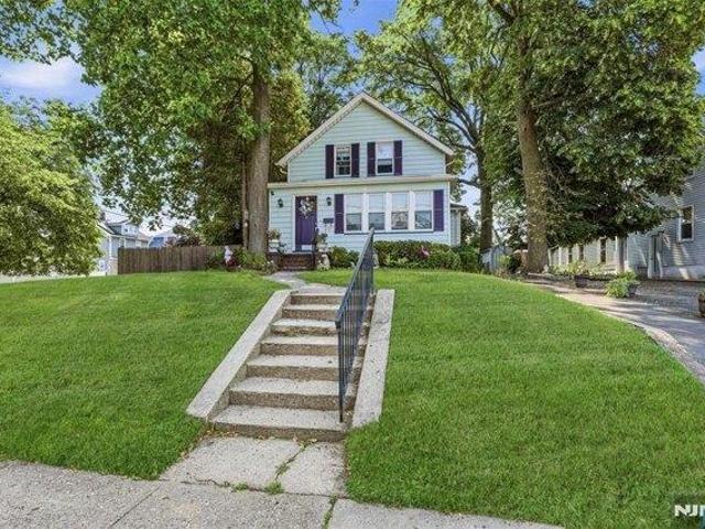 House for sale in Bloomfield, New Jersey