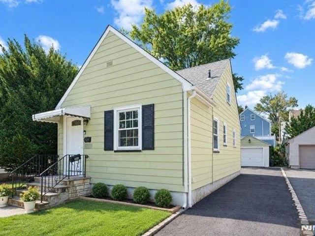 House for sale in Bloomfield, Essex County